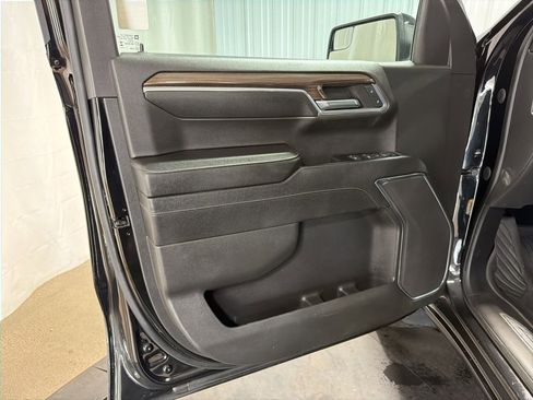 Used 2023 Chevrolet Silverado 1500 LT Trail Boss w/ Protection Package image 4