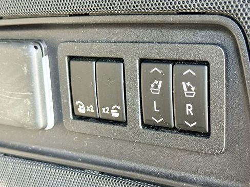 Used 2021 Cadillac Escalade Sport w/ Driver Assist Tech Package image 13