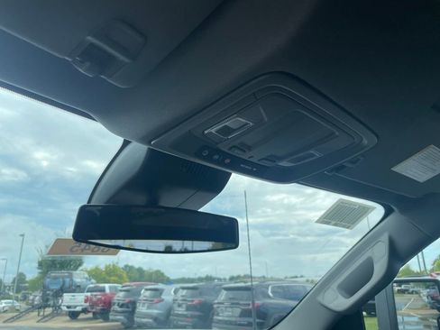 New 2025 GMC Sierra 2500 Pro w/ Convenience Package image 22