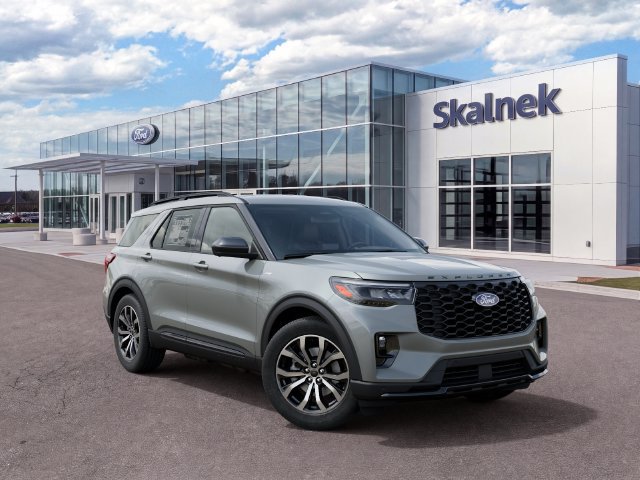 New 2027 Ford Explorer ST-Line AWD/4WD image 4