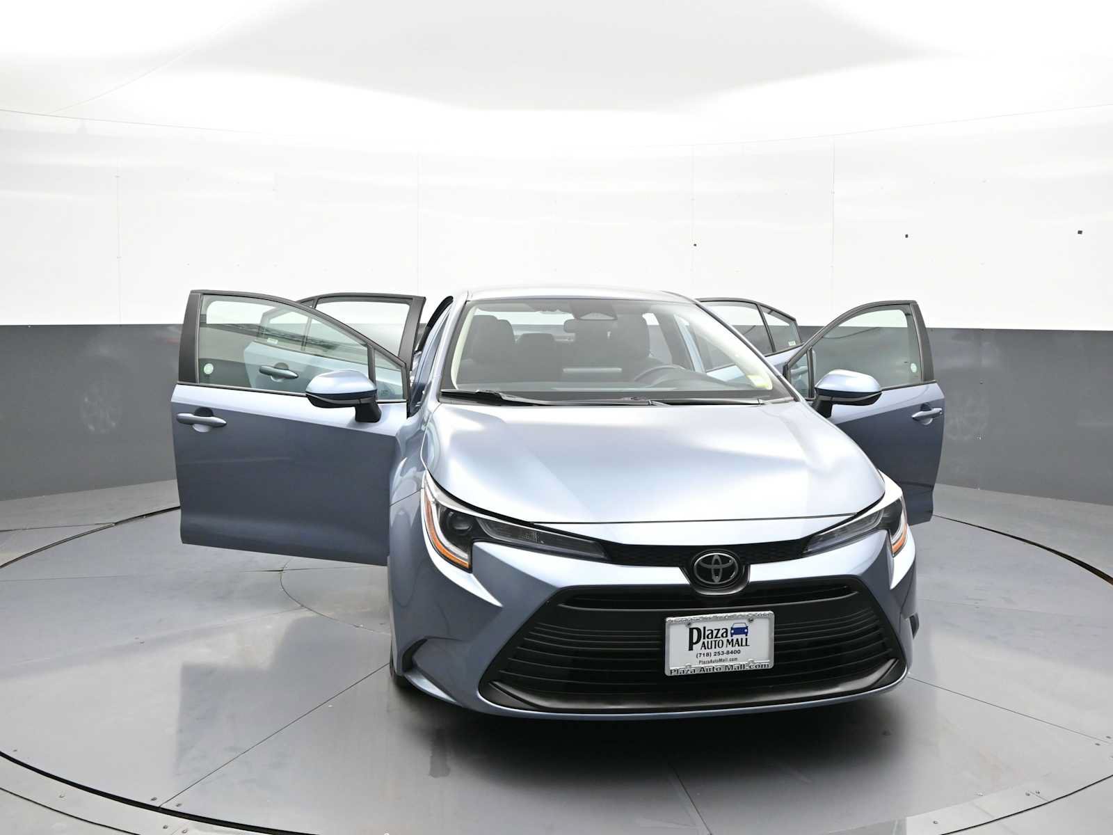 Used 2025 Toyota Corolla LE FWD image 45