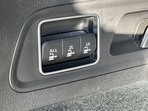 Certified 2025 Mercedes-Benz GLS 450 4MATIC image 11