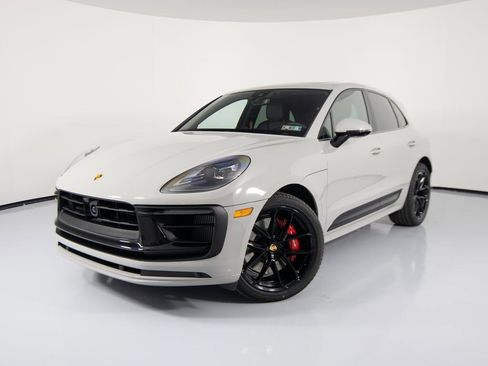 New 2026 Porsche Macan GTS image 1