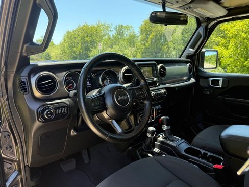 Used 2020 Jeep Gladiator Sport w/ Quick Order Package 24S AWD/4WD image 12