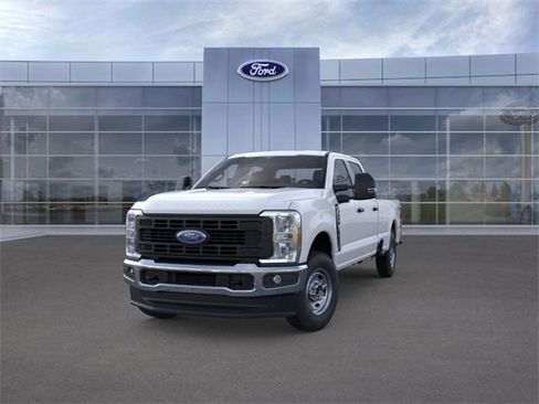 New 2026 Ford F250 XL w/ XL Chrome Package image 2