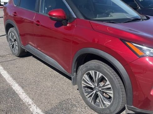 Used 2022 Nissan Rogue SV image 5