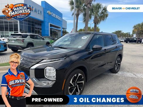 Used 2024 Mitsubishi Outlander SE Black Edition image 1