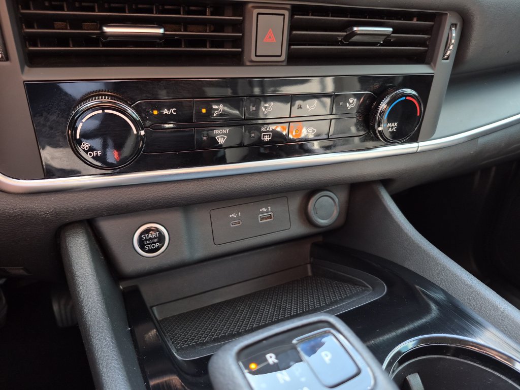 Used 2021 Nissan Rogue S FWD image 21