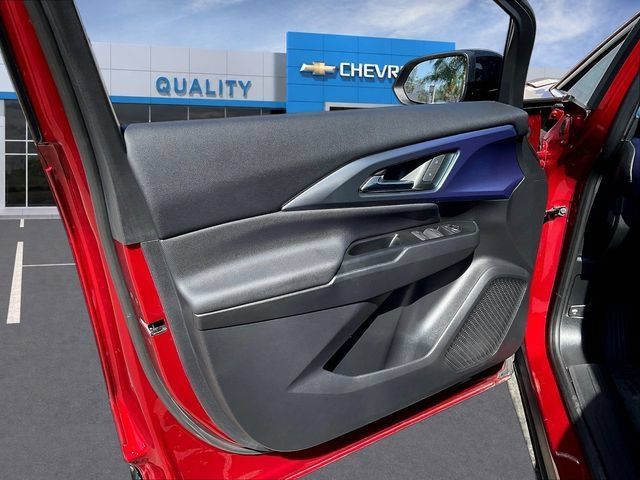 Certified 2024 Chevrolet Equinox EV LT w/ LPO, Blackout Package FWD image 22