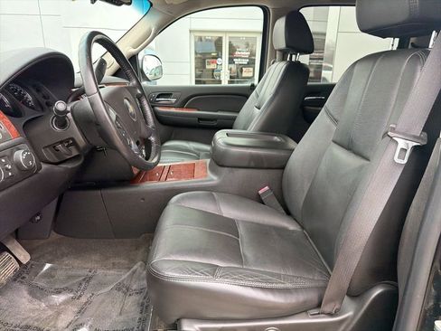 Used 2007 Chevrolet Suburban LTZ w/ LTZ Preferred Equipment Group image 13