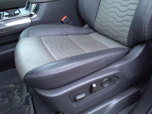 Used 2024 Chevrolet Silverado 2500 ZR2 w/ Technology Package image 22