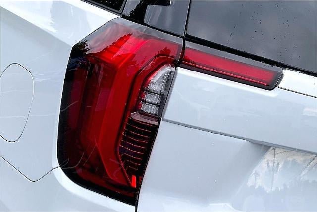 Used 2026 GMC Yukon Denali w/ Denali Reserve Package AWD/4WD image 23