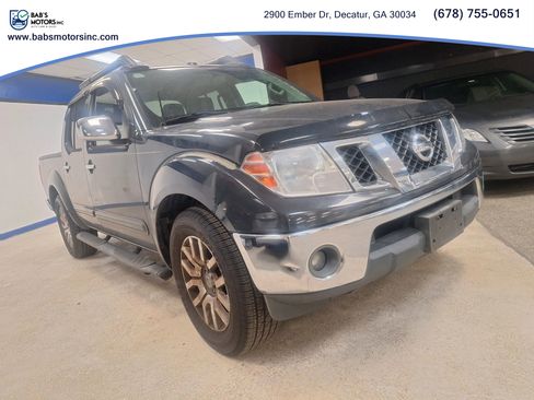 Used 2012 Nissan Frontier SL w/ Moonroof Pkg image 11