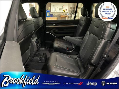 New 2026 Jeep Grand Cherokee L Limited AWD/4WD image 16