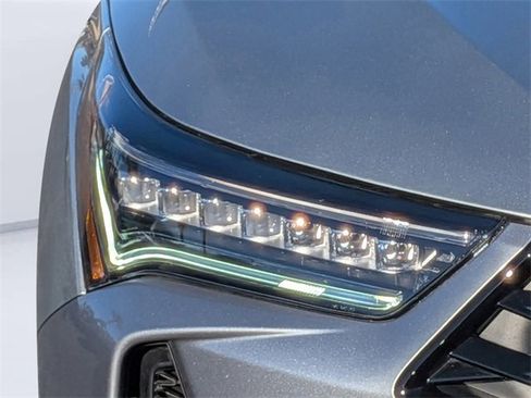 Certified 2025 Acura RDX w/ Technology Package image 9