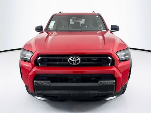 Certified 2025 Toyota 4Runner SR5 AWD/4WD image 8