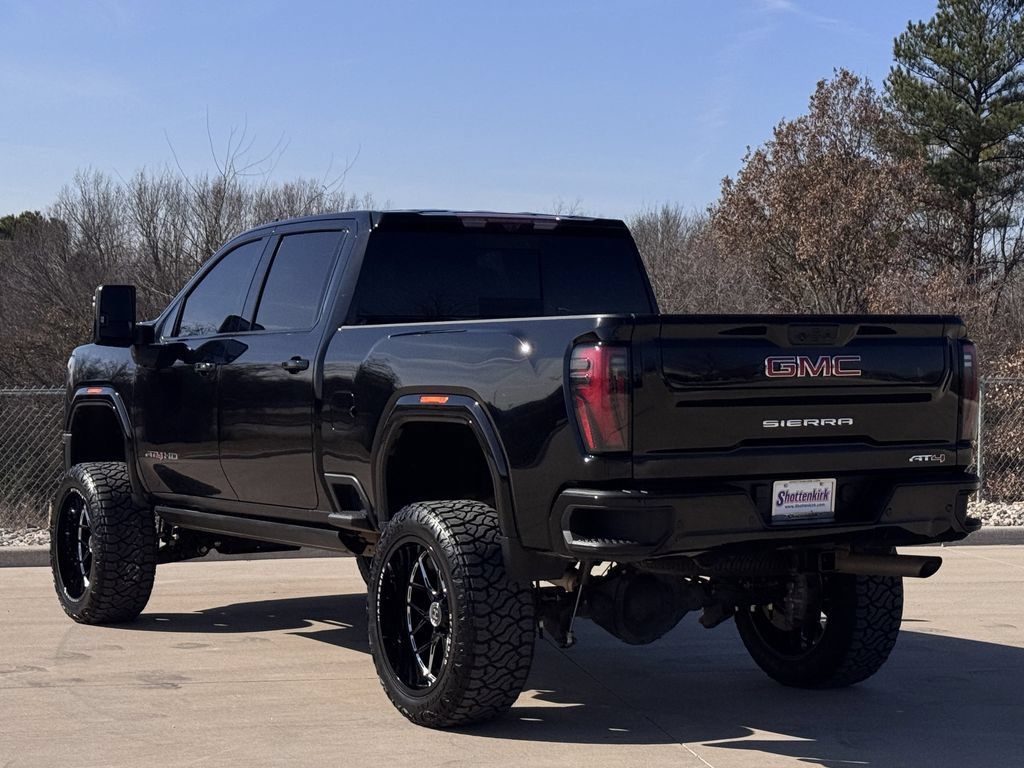 Used 2025 GMC Sierra 2500 AT4 w/ AT4 Premium Plus Package AWD/4WD image 4