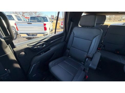 Used 2021 GMC Yukon Denali w/ Denali Premium Package image 22