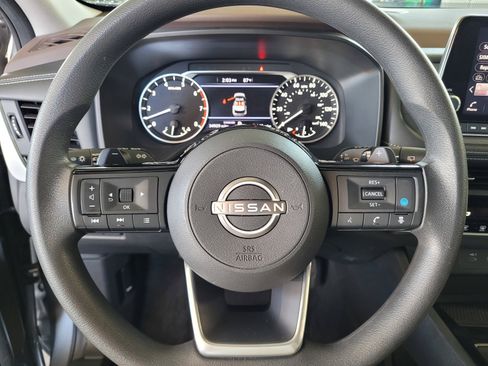 Certified 2023 Nissan Rogue SV FWD image 16