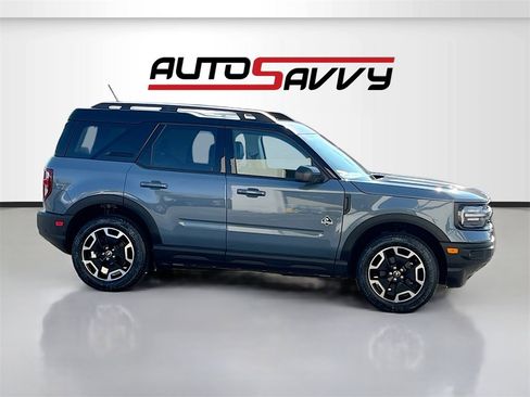 Used 2024 Ford Bronco Sport Outer Banks w/ Tech Package image 8