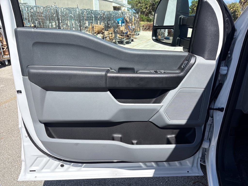 New 2026 Ford F350 XL w/ 360-Degree Camera Package RWD image 24
