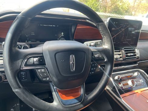 Used 2020 Lincoln Navigator L Reserve w/ Luxury Package image 34