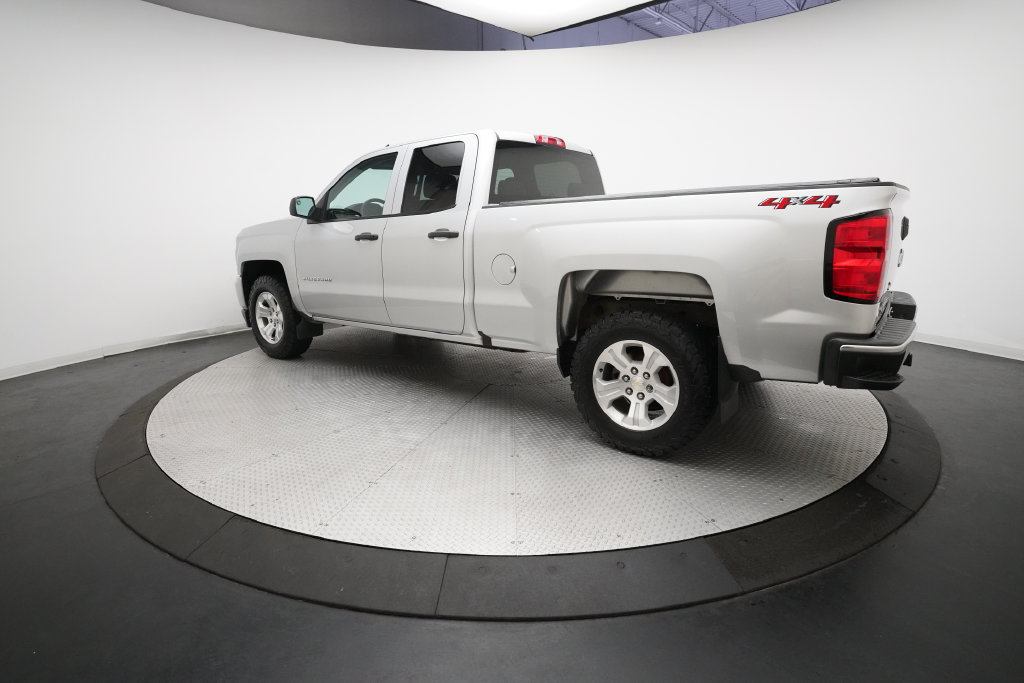 Used 2019 Chevrolet Silverado 1500 Custom w/ Custom Convenience Package AWD/4WD image 28
