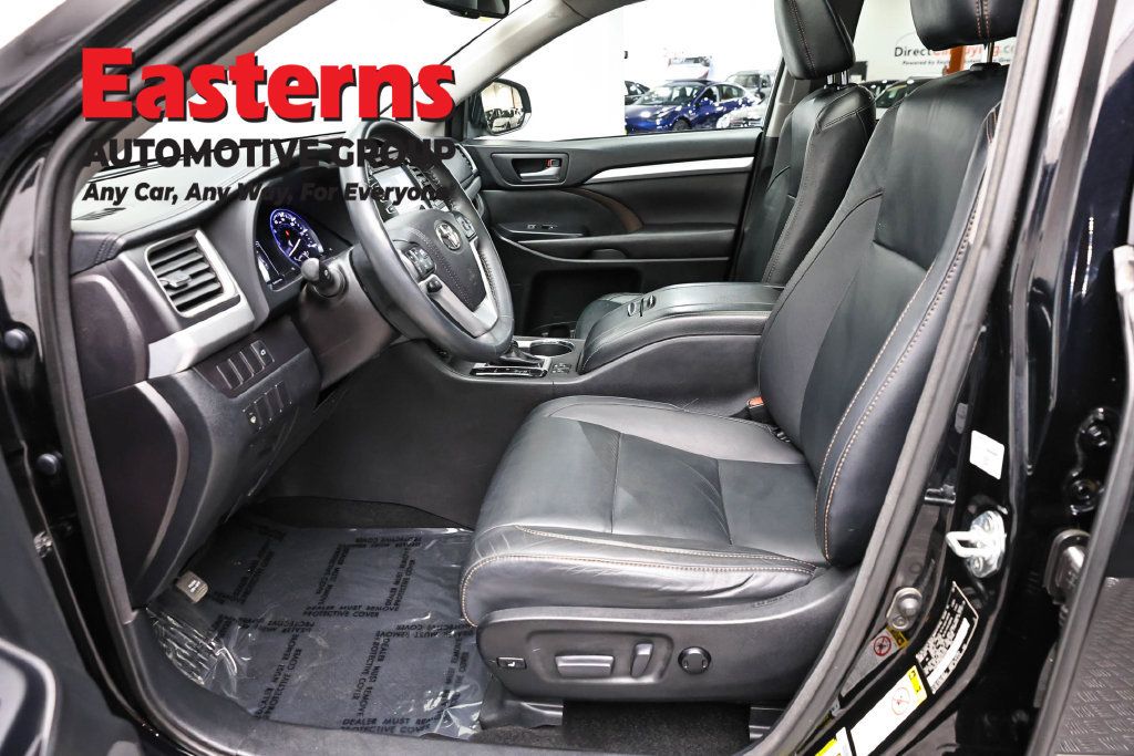 Used 2016 Toyota Highlander XLE AWD/4WD image 16