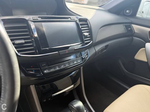 Used 2016 Honda Accord EX-L image 21