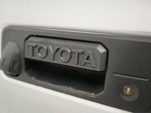 Used 2023 Toyota Tacoma SR AWD/4WD image 16