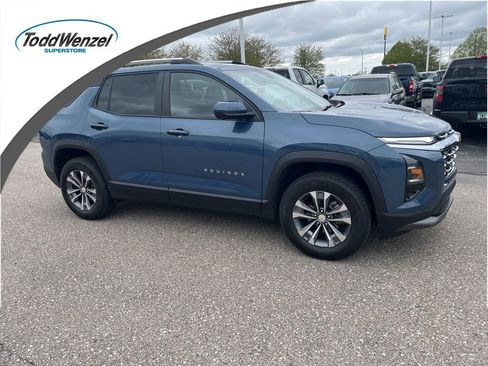 Used 2025 Chevrolet Equinox LT w/ Convenience Package II AWD/4WD image 1