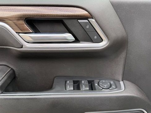 Used 2022 Chevrolet Silverado 1500 LT image 15