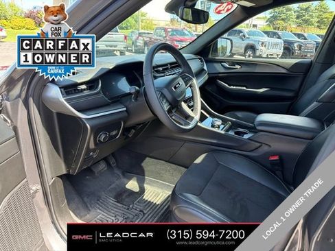 Used 2024 Jeep Grand Cherokee Altitude AWD/4WD image 21