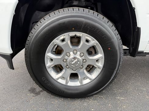Used 2024 RAM 2500 Laramie AWD/4WD image 38
