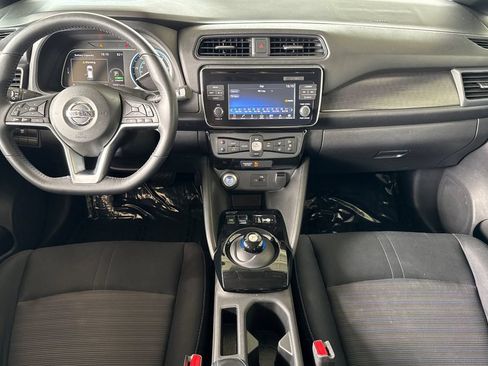 Used 2018 Nissan Leaf SV w/ Protection Package FWD image 12