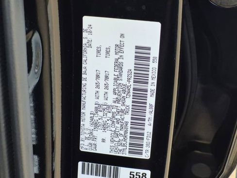 Used 2024 Toyota Tacoma TRD Off-Road AWD/4WD image 23