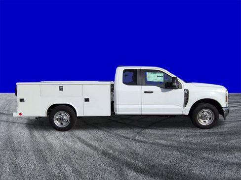 New 2025 Ford F350 XL w/ XL Chrome Package RWD image 3