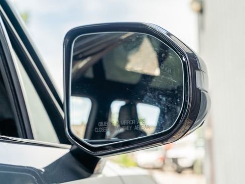 Used 2022 Rivian R1T Launch Edition image 13