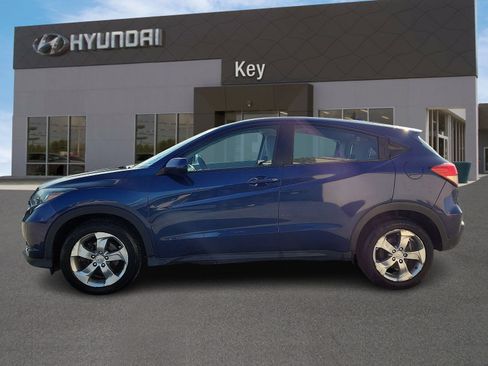 Used 2017 Honda HR-V LX image 6