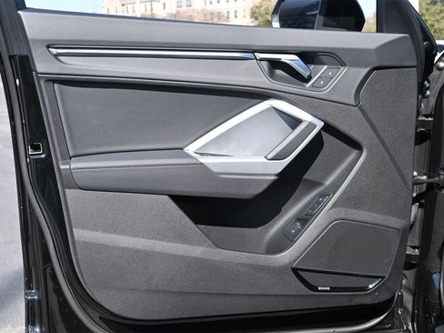 Certified 2025 Audi Q3 2.0T Premium Plus w/ Premium Plus Package image 16