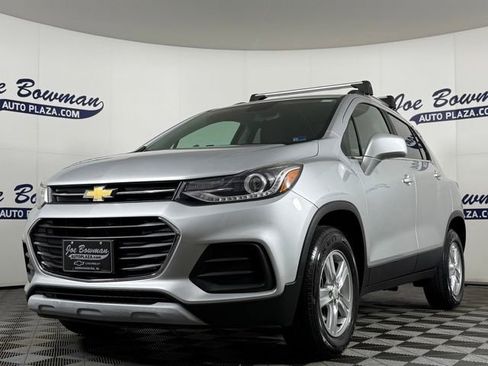 Used 2017 Chevrolet Trax LT w/ LPO, Cargo Package image 2