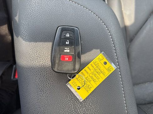 Used 2018 Toyota Camry XSE FWD image 31