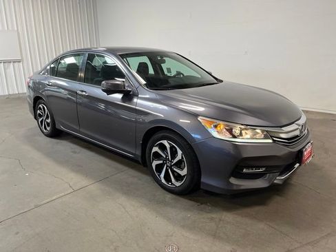 Used 2017 Honda Accord EX image 1