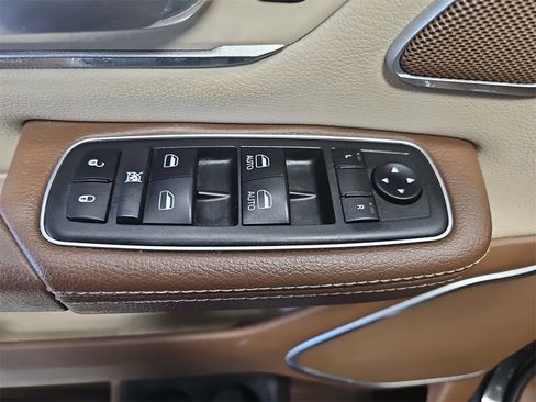 Used 2019 RAM 1500 Laramie image 26