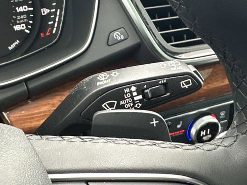 Used 2023 Audi Q5 2.0T Premium w/ Convenience Package image 25