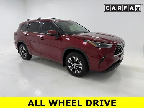 Used 2026 Toyota Highlander XLE AWD/4WD image 1