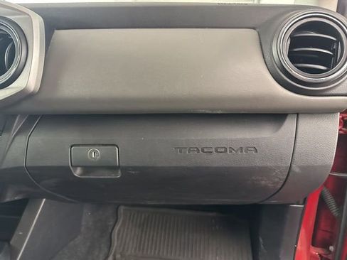 Used 2019 Toyota Tacoma SR5 image 11