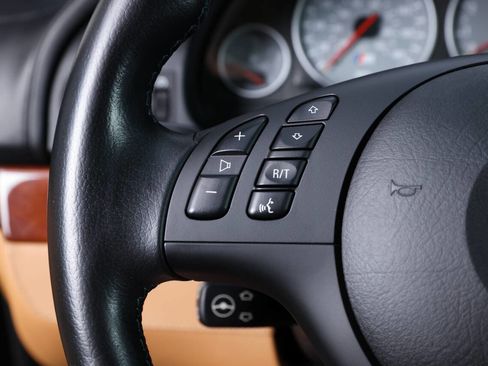 Used 2003 BMW M5 image 49