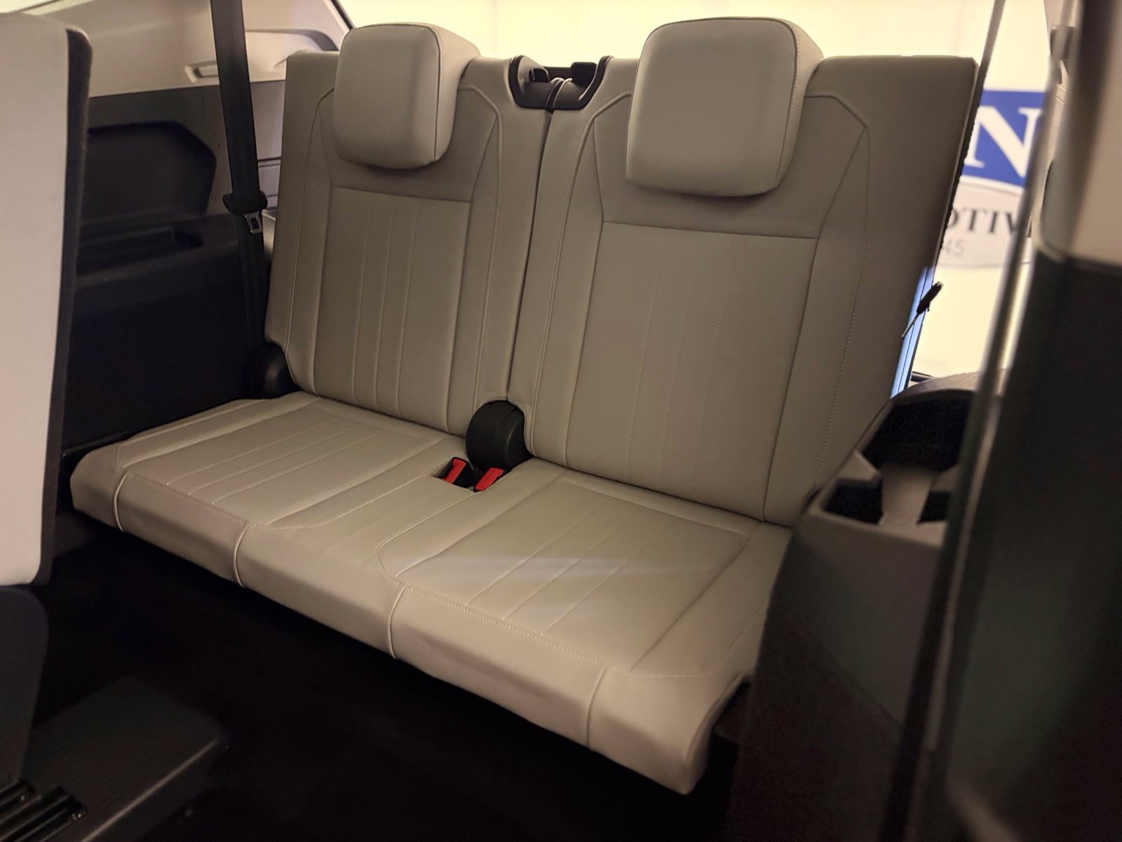 Used 2022 Volkswagen Tiguan SE FWD image 19