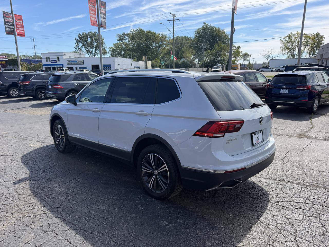 Used 2018 Volkswagen Tiguan SEL AWD/4WD image 5